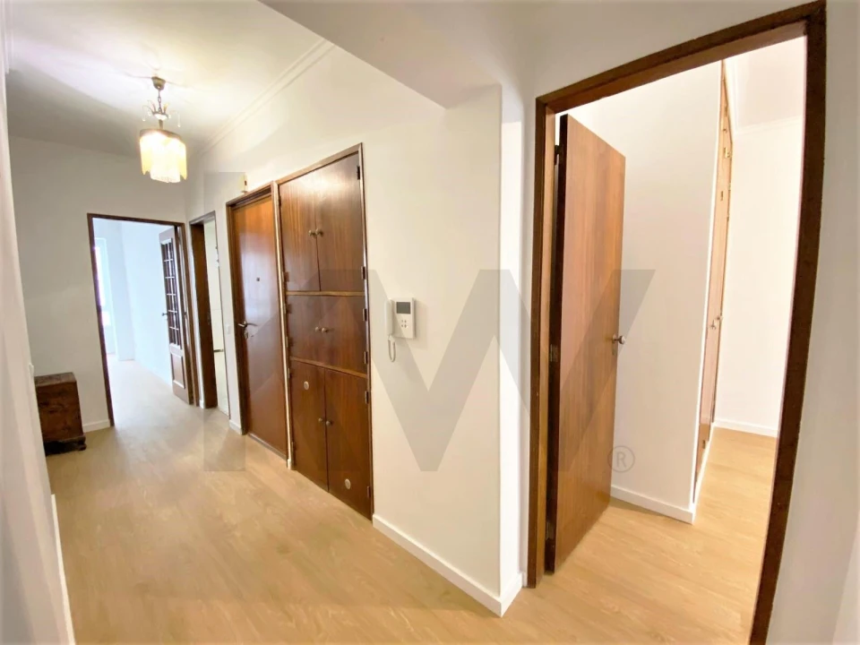 Apartamento T3 para Arrendamento em Sacavém e Prior Velho Foto 17