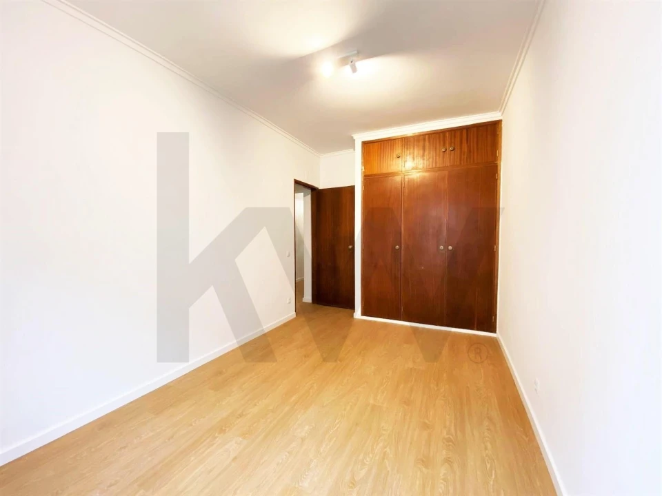 Apartamento T3 para Arrendamento em Sacavém e Prior Velho Foto 7