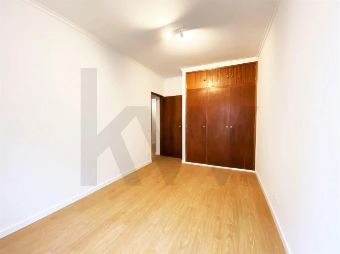 Apartamento T3 para Arrendamento em Sacavém e Prior Velho Foto 7
