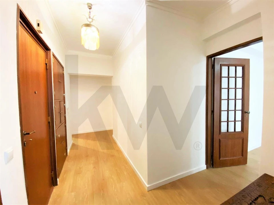 Apartamento T3 para Arrendamento em Sacavém e Prior Velho Foto 5