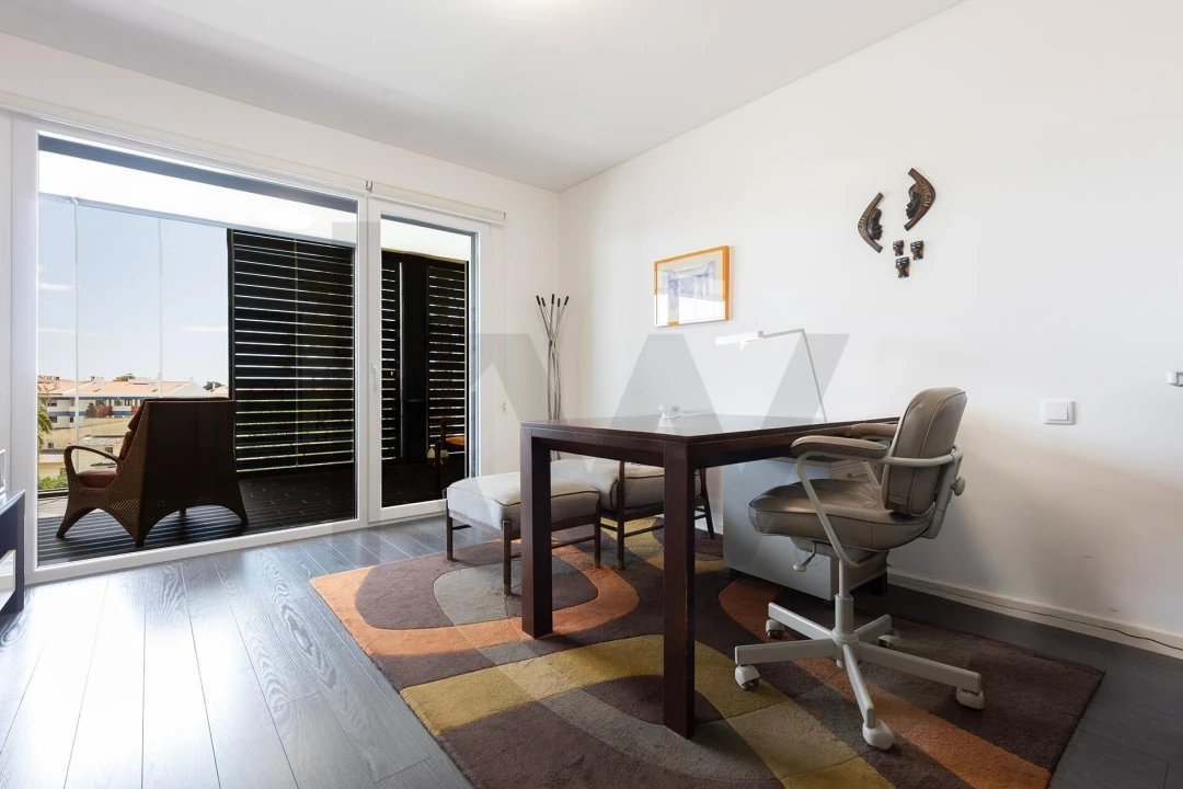 Apartamento T4 para Venda em Carcavelos e Parede Foto 28