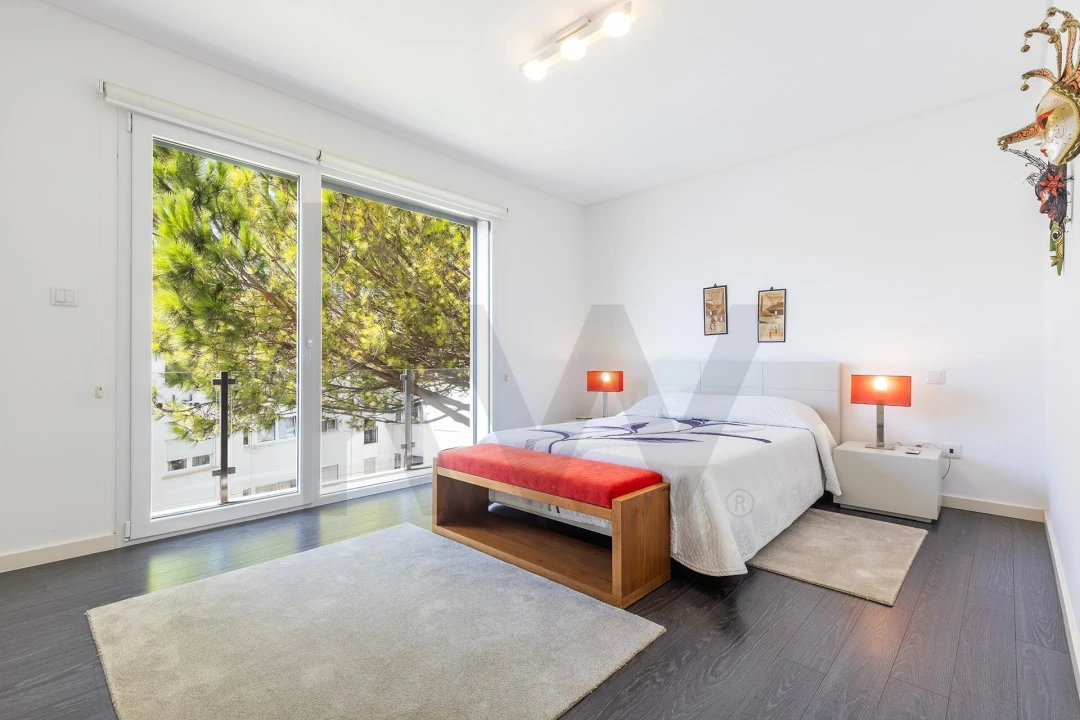 Apartamento T4 para Venda em Carcavelos e Parede Foto 19