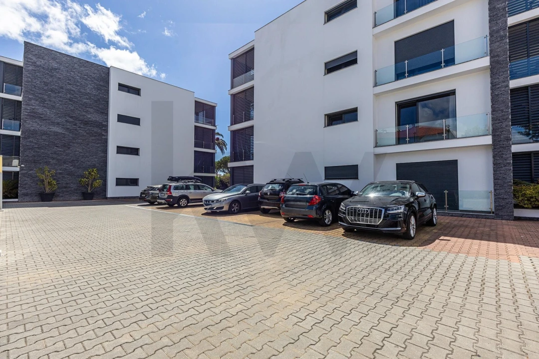 Apartamento T4 para Venda em Carcavelos e Parede Foto 34