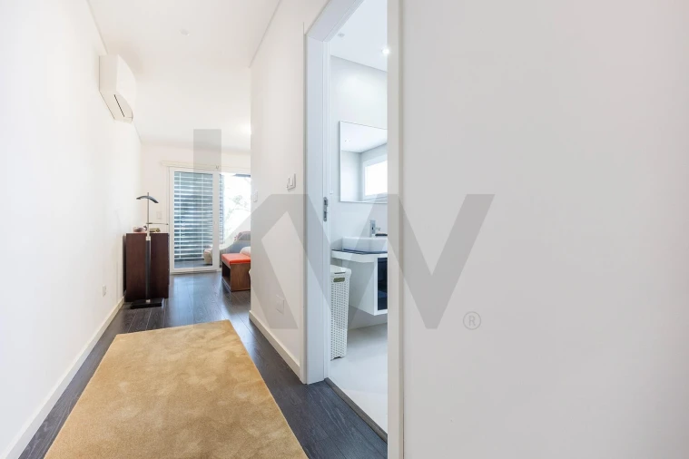 Apartamento T4 para Venda em Carcavelos e Parede Foto 22