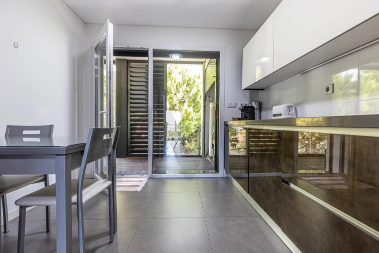 Apartamento T4 para Venda em Carcavelos e Parede Foto 14