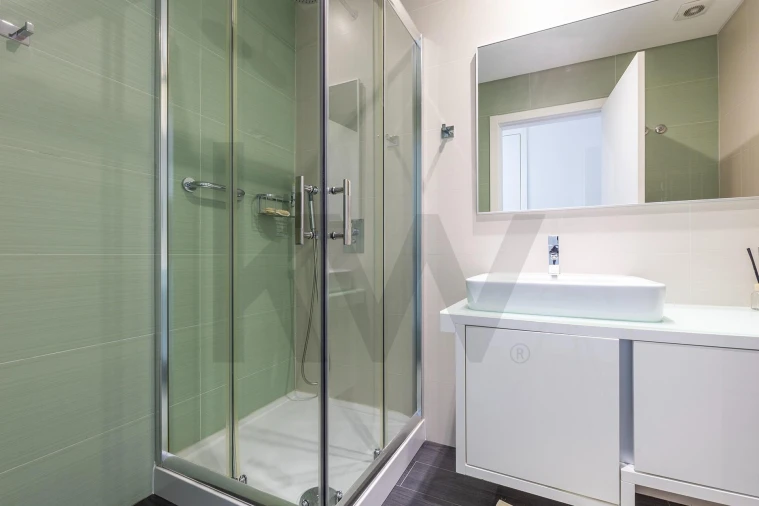 Apartamento T4 para Venda em Carcavelos e Parede Foto 27