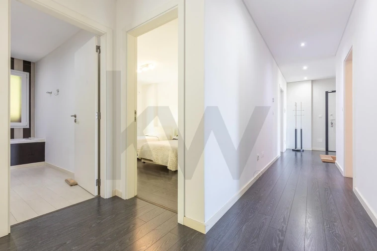 Apartamento T4 para Venda em Carcavelos e Parede Foto 30