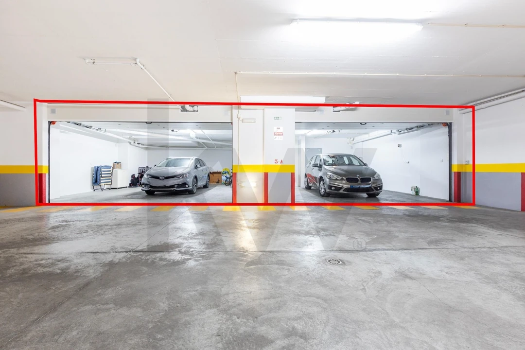 Apartamento T4 para Venda em Carcavelos e Parede Foto 11