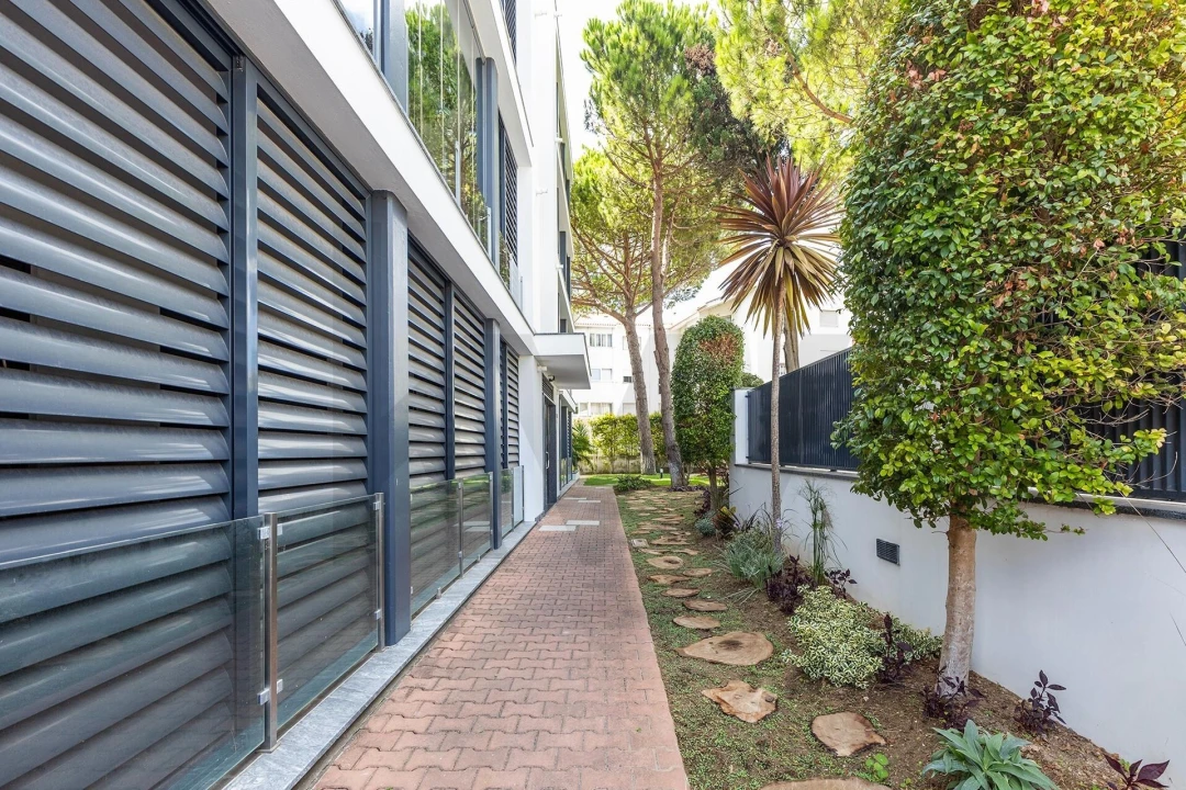 Apartamento T4 para Venda em Carcavelos e Parede Foto 33