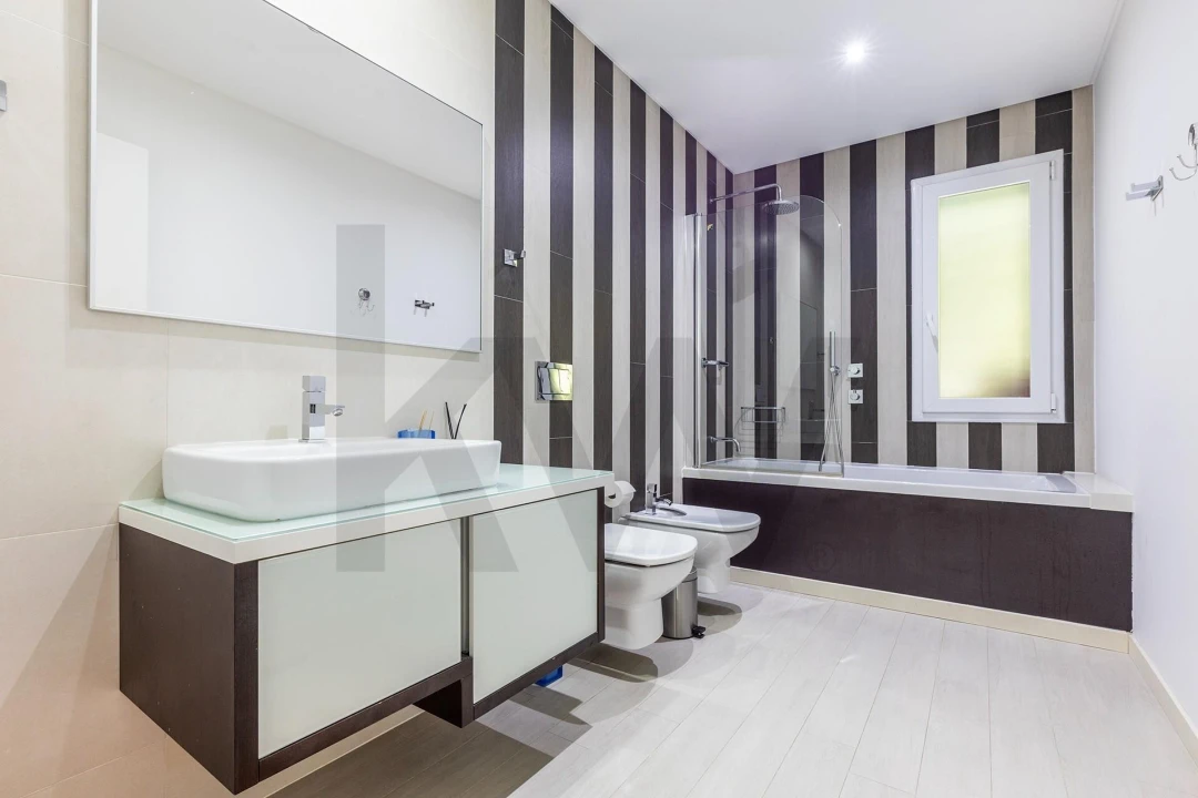 Apartamento T4 para Venda em Carcavelos e Parede Foto 18