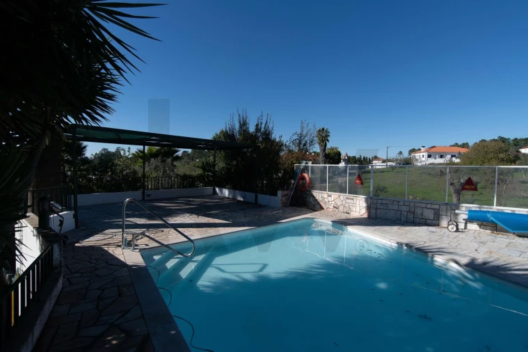 Negócio para Venda em São João Baptista e Santa Maria dos Olivais Foto 35