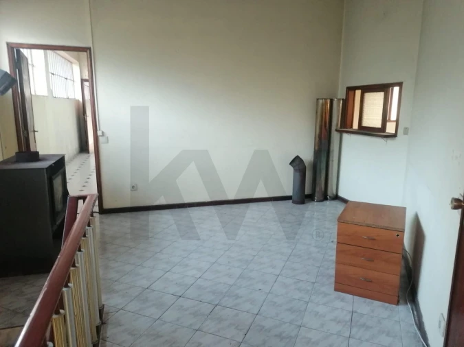 Armazém para Venda em Canedo, Vale e Vila Maior Foto 17