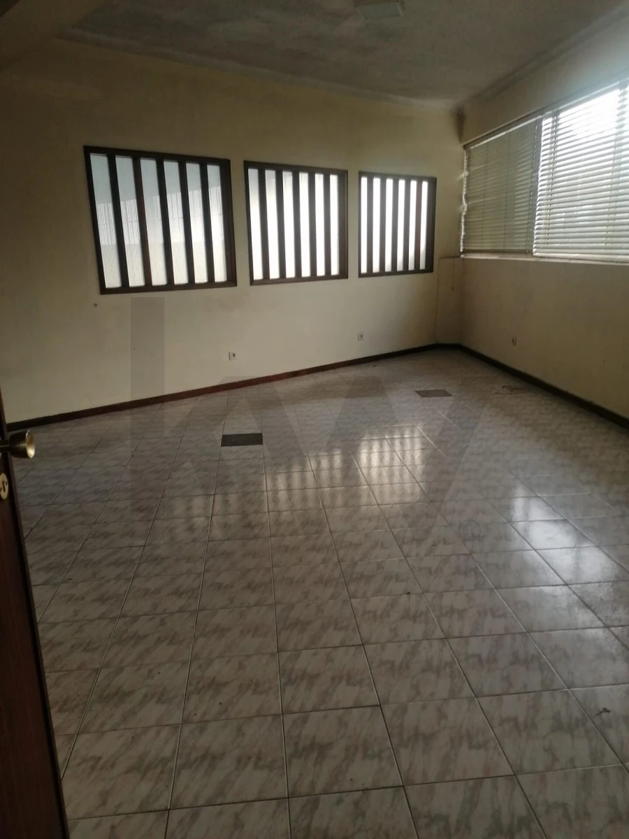 Armazém para Venda em Canedo, Vale e Vila Maior Foto 19