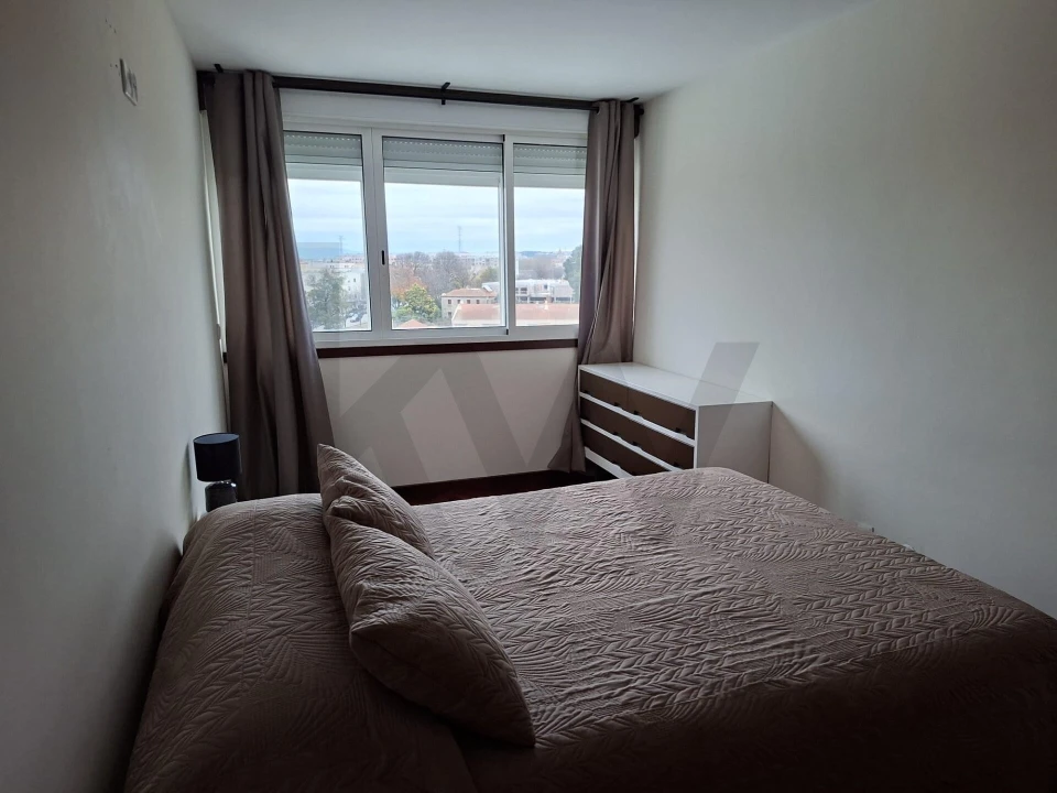 Apartamento T2 para Arrendamento em Ramalde Foto 18