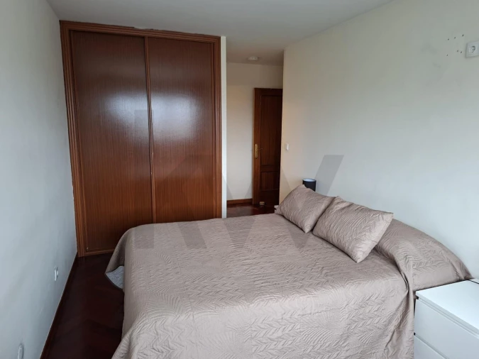 Apartamento T2 para Arrendamento em Ramalde Foto 17