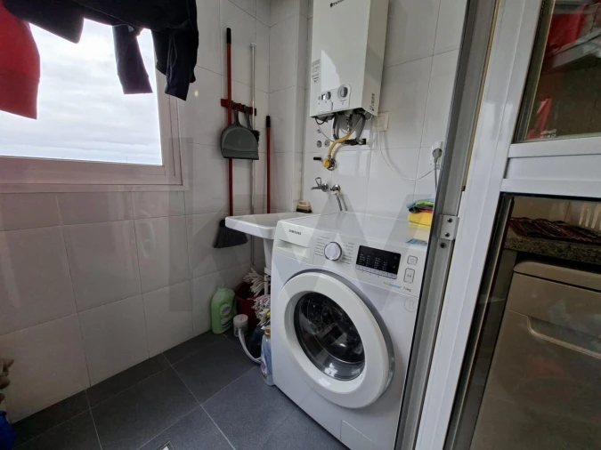 Apartamento T2 para Arrendamento em Ramalde Foto 16