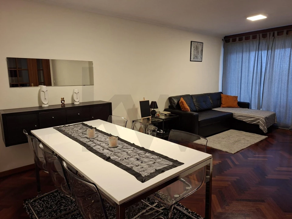 Apartamento T2 para Arrendamento em Ramalde Foto 11