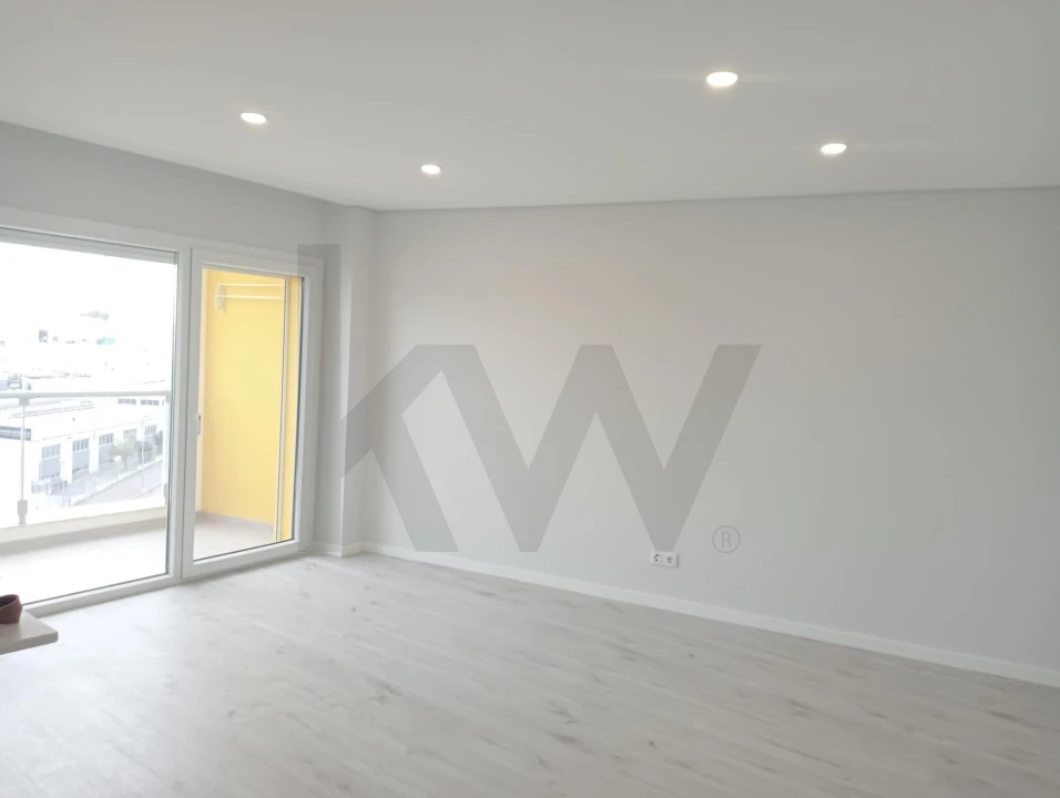 Apartamento T3 para Venda em Corroios Foto 12