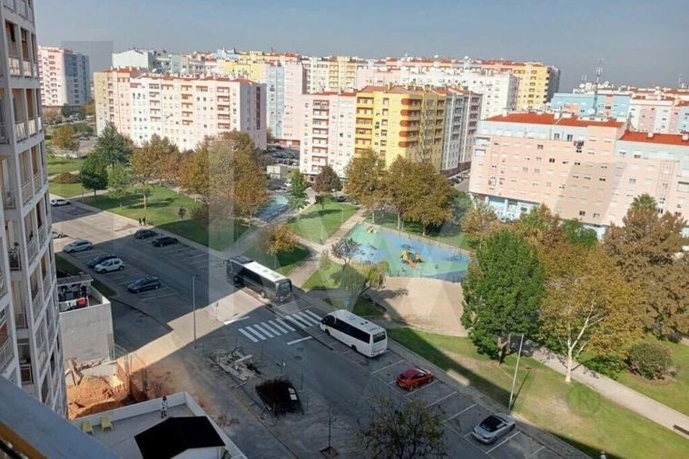 Apartamento T3 para Venda em Corroios Foto 23