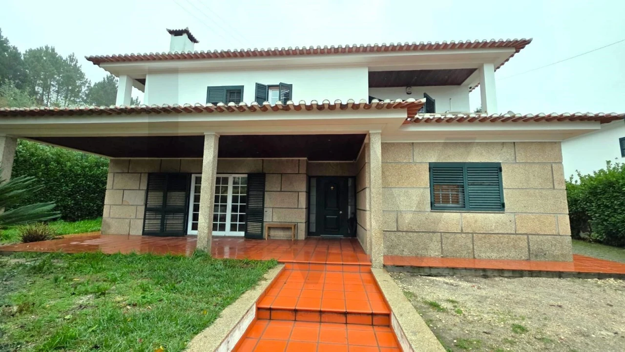 Moradia T5 para Venda em Amarante (São Gonçalo), Madalena, Cepelos e Gatão Foto 9