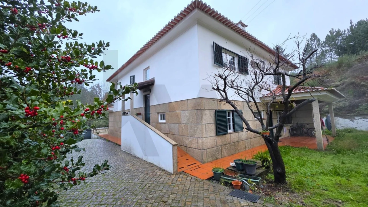 Moradia T5 para Venda em Amarante (São Gonçalo), Madalena, Cepelos e Gatão Foto 8