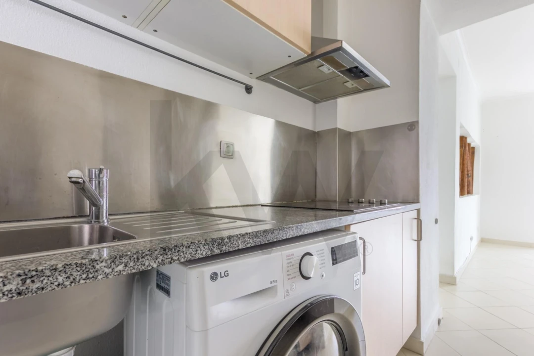 Apartamento T1 para Venda em Santa Maria Maior Foto 12