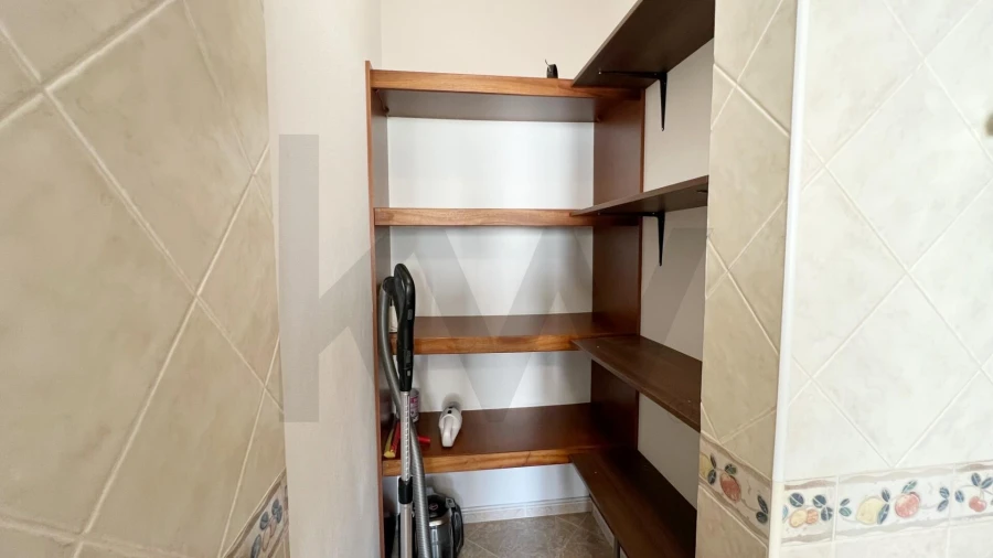 Apartamento T2 para Arrendamento em Estômbar e Parchal Foto 25