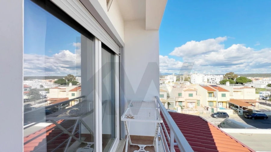 Apartamento T2 para Arrendamento em Estômbar e Parchal Foto 18