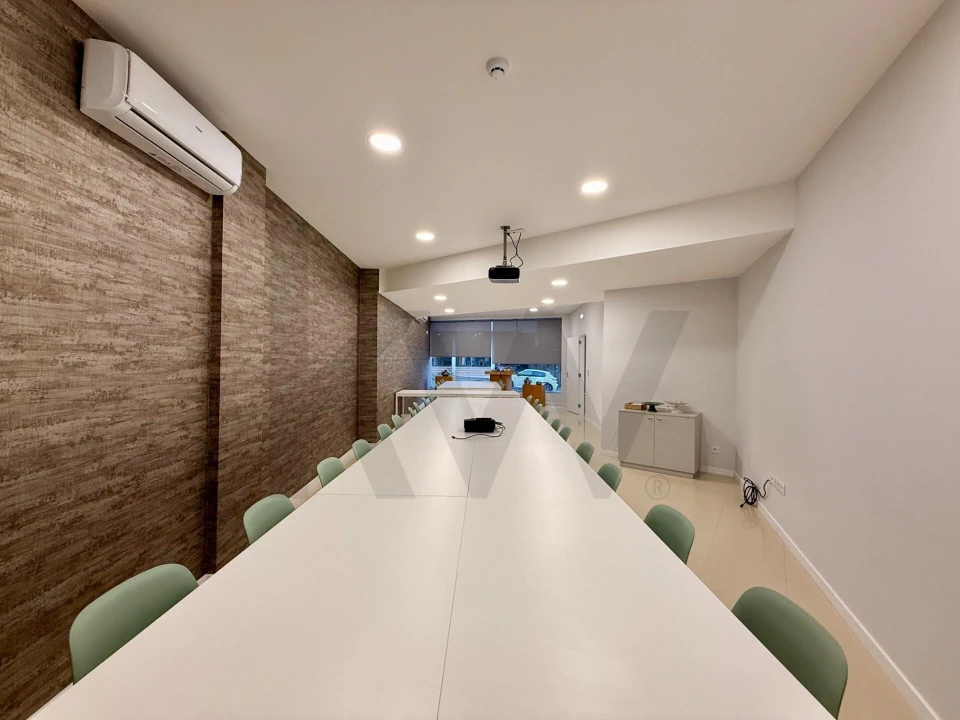 Loja para Venda em Mafamude e Vilar do Paraíso Foto 10