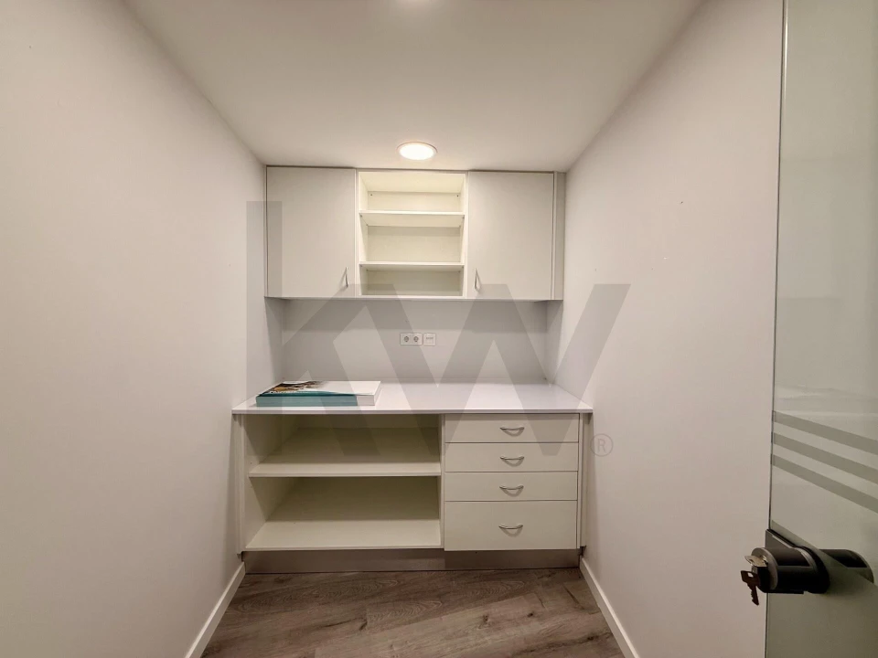 Loja para Venda em Mafamude e Vilar do Paraíso Foto 16