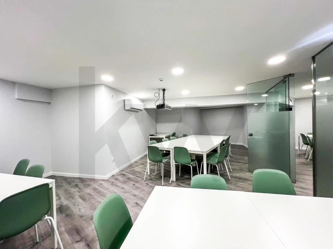 Loja para Venda em Mafamude e Vilar do Paraíso Foto 18