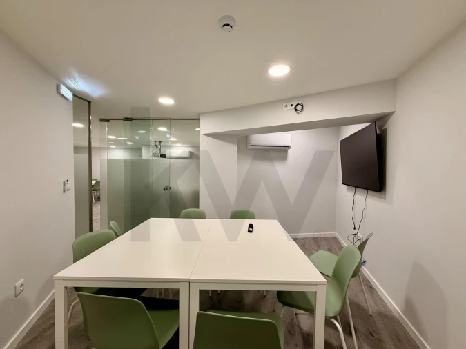 Loja para Venda em Mafamude e Vilar do Paraíso Foto 15