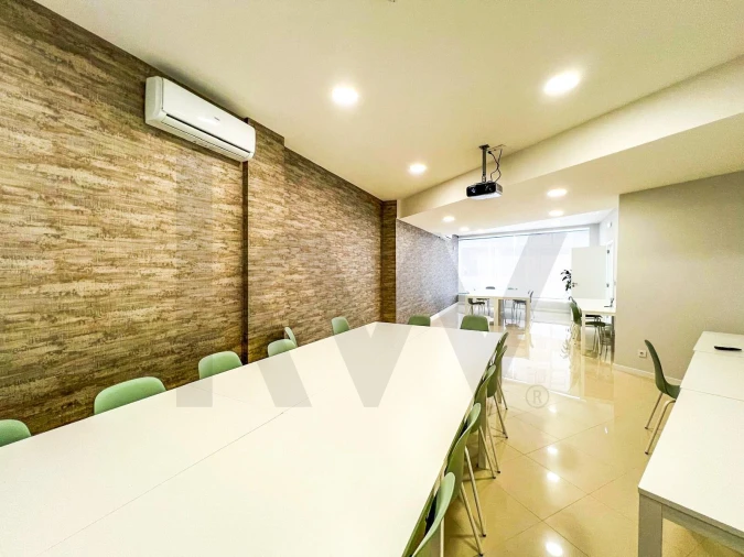 Loja para Venda em Mafamude e Vilar do Paraíso Foto 8