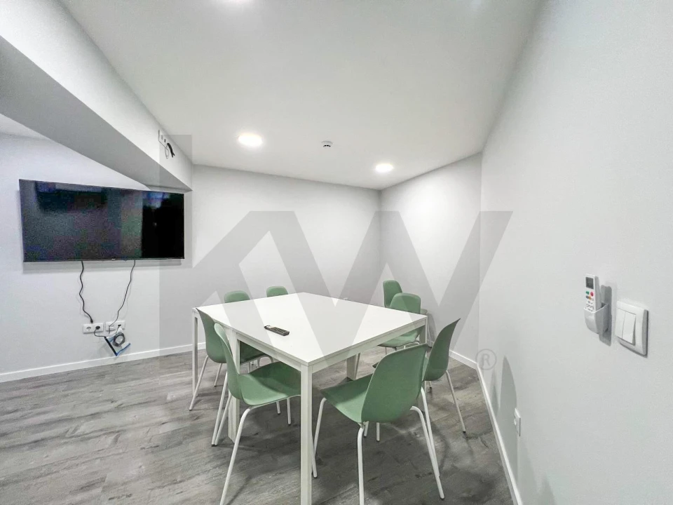 Loja para Venda em Mafamude e Vilar do Paraíso Foto 17