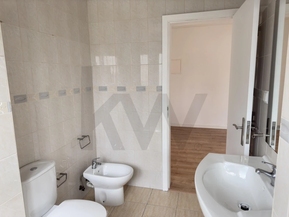 Apartamento T1 para Arrendamento em Campo de Ourique Foto 7