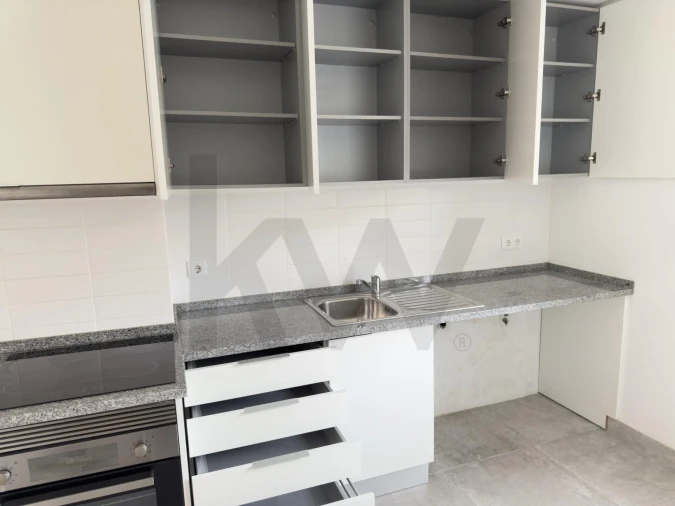 Apartamento T1 para Arrendamento em Campo de Ourique Foto 17