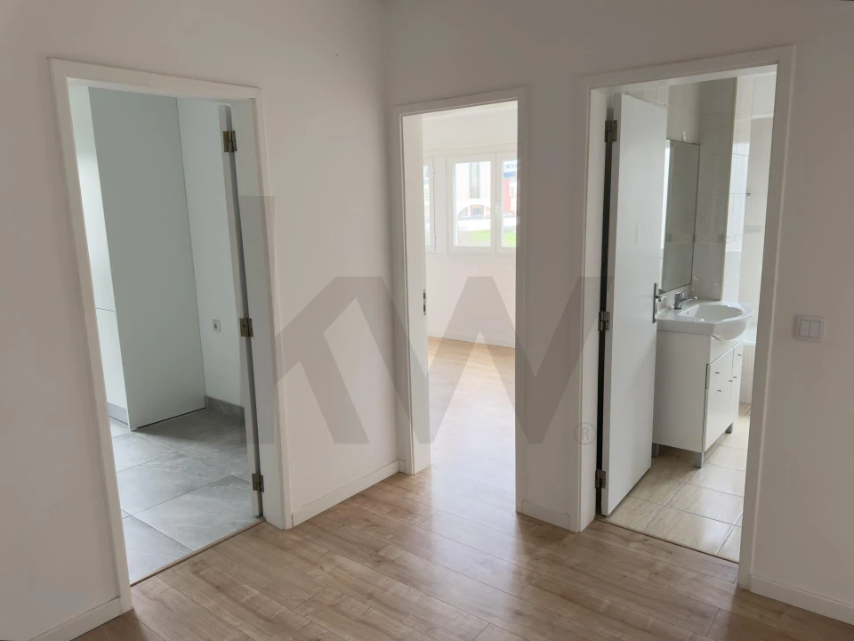 Apartamento T1 para Arrendamento em Campo de Ourique Foto 10