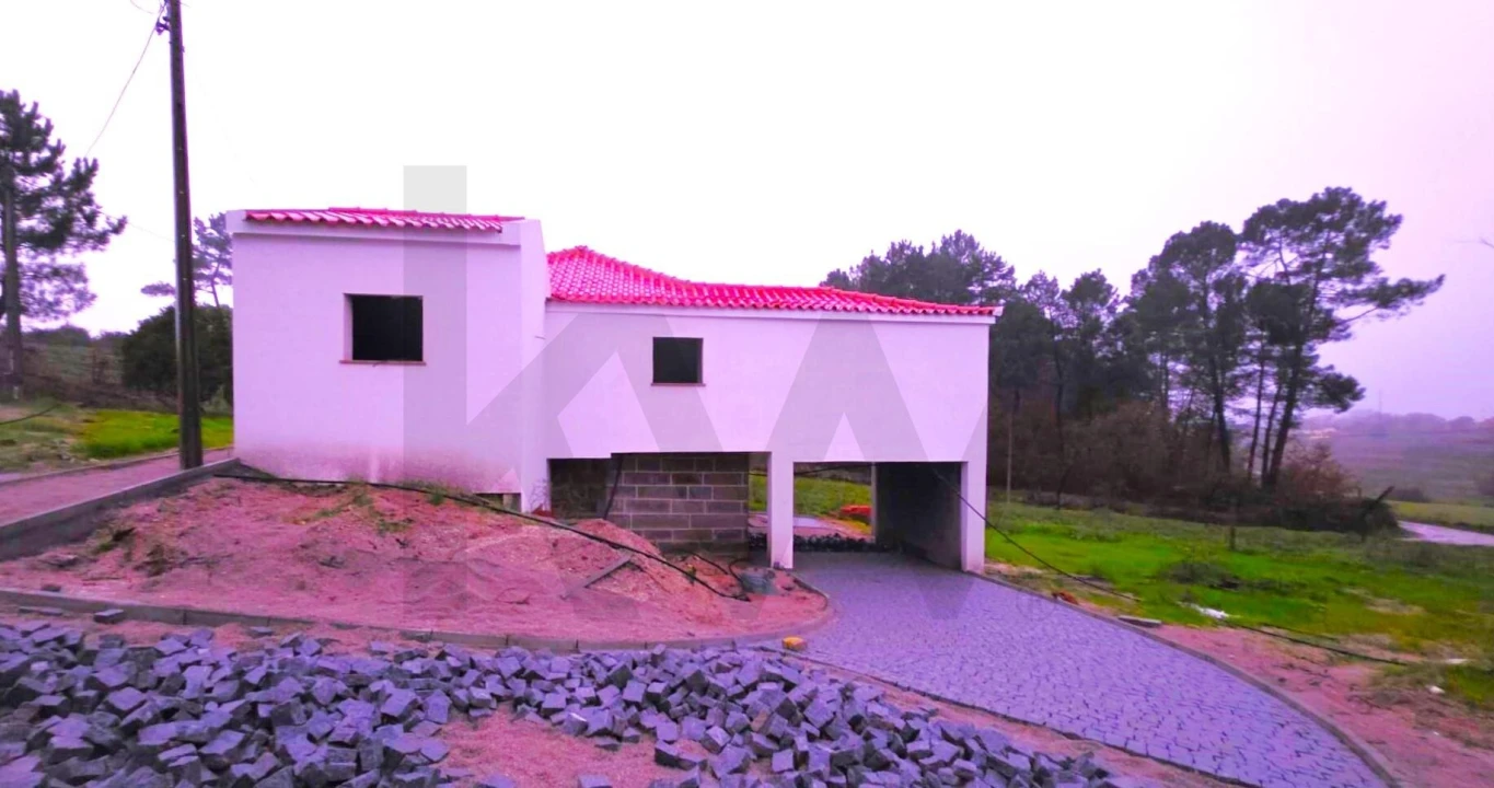 Moradia T3 para Venda em Telões Foto 10