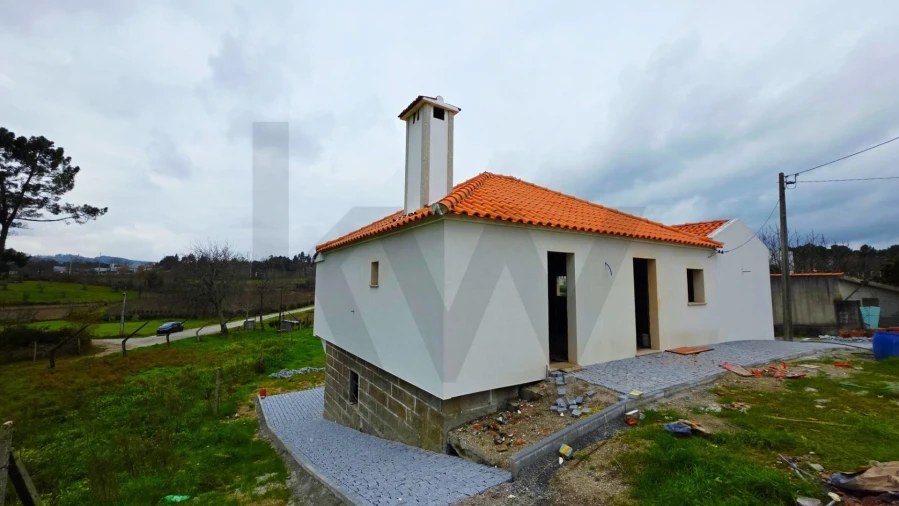 Moradia T3 para Venda em Telões Foto 10