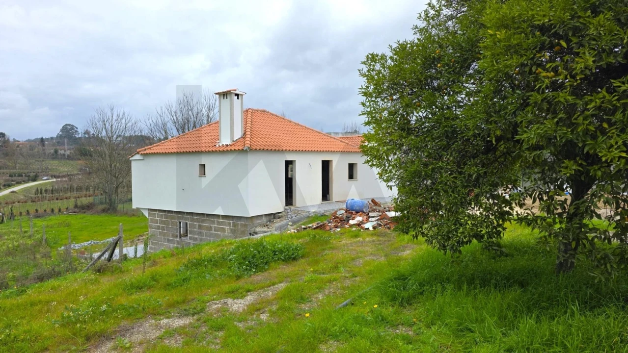 Moradia T3 para Venda em Telões Foto 7