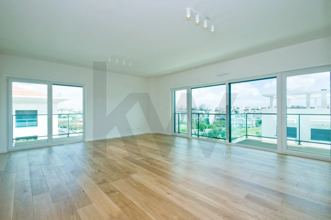 Apartamento T3 para Arrendamento em Lumiar Foto 2