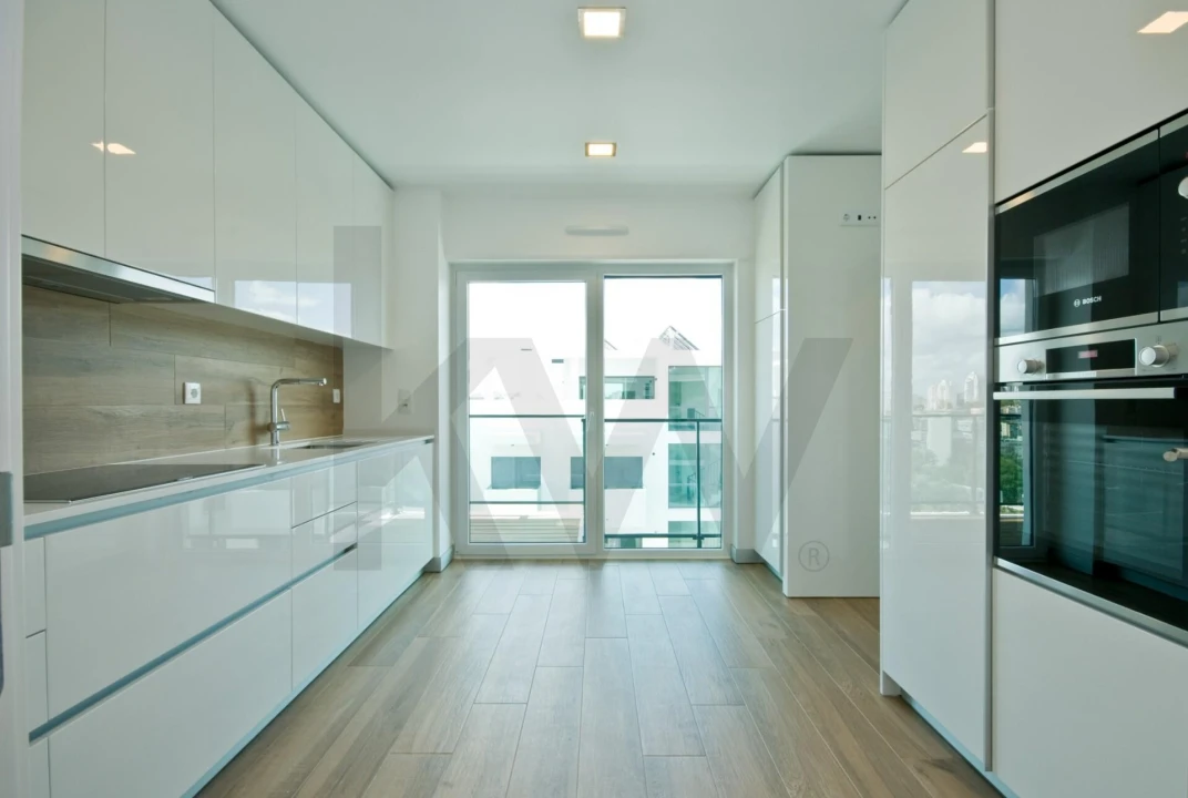 Apartamento T3 para Arrendamento em Lumiar Foto 16