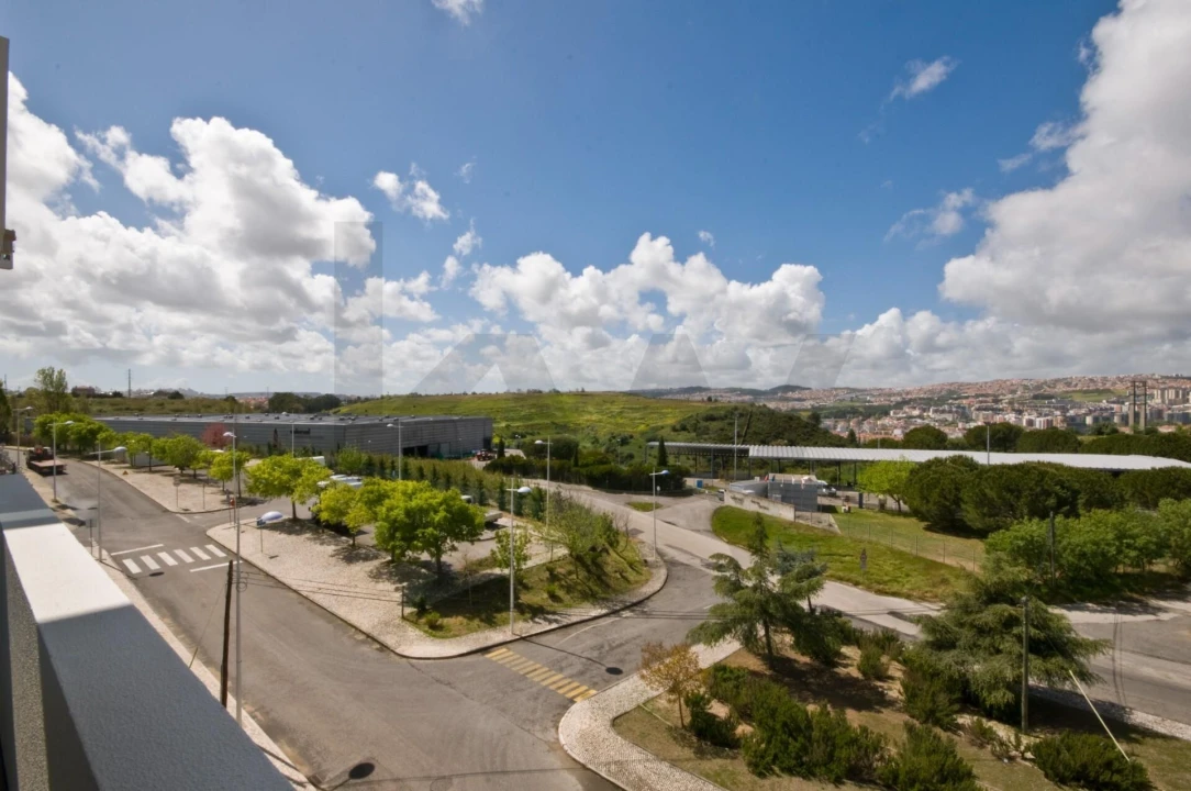 Apartamento T3 para Arrendamento em Lumiar Foto 6