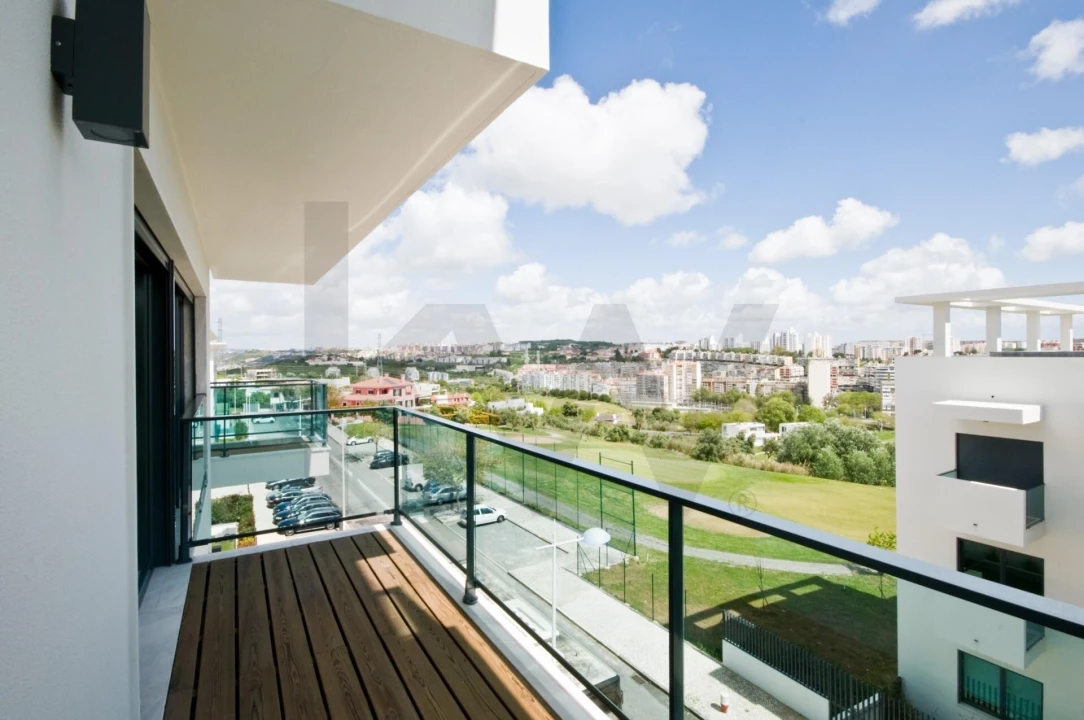 Apartamento T3 para Arrendamento em Lumiar Foto 18