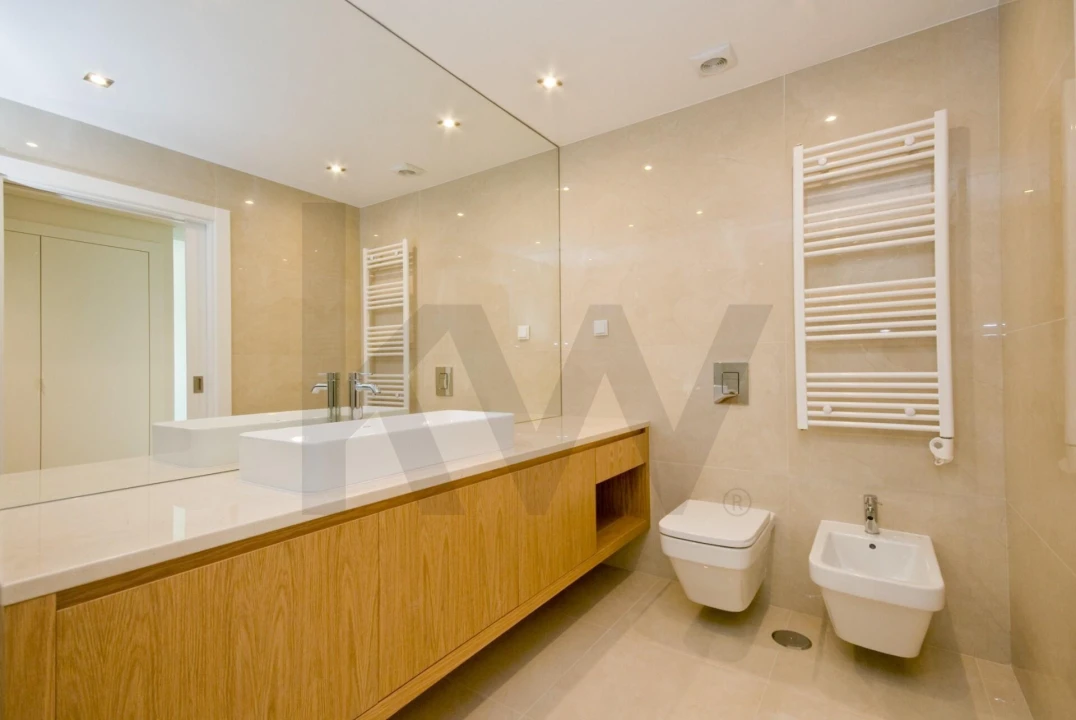 Apartamento T3 para Arrendamento em Lumiar Foto 12