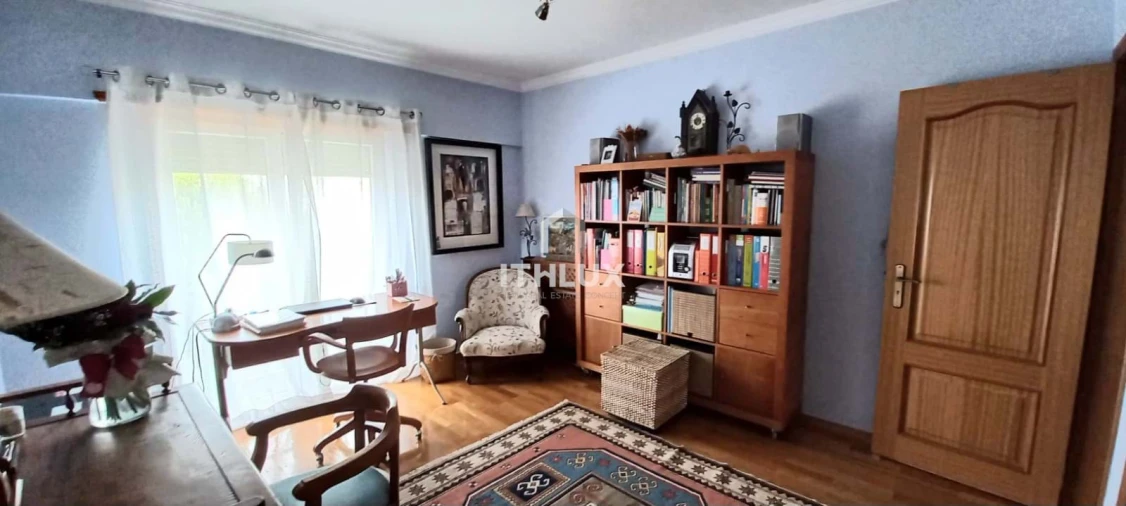 Apartamento T3 para Venda em São Domingos de Rana Foto 4