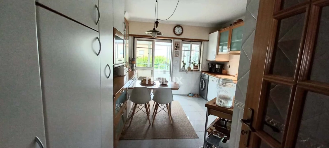 Apartamento T3 para Venda em São Domingos de Rana Foto 33