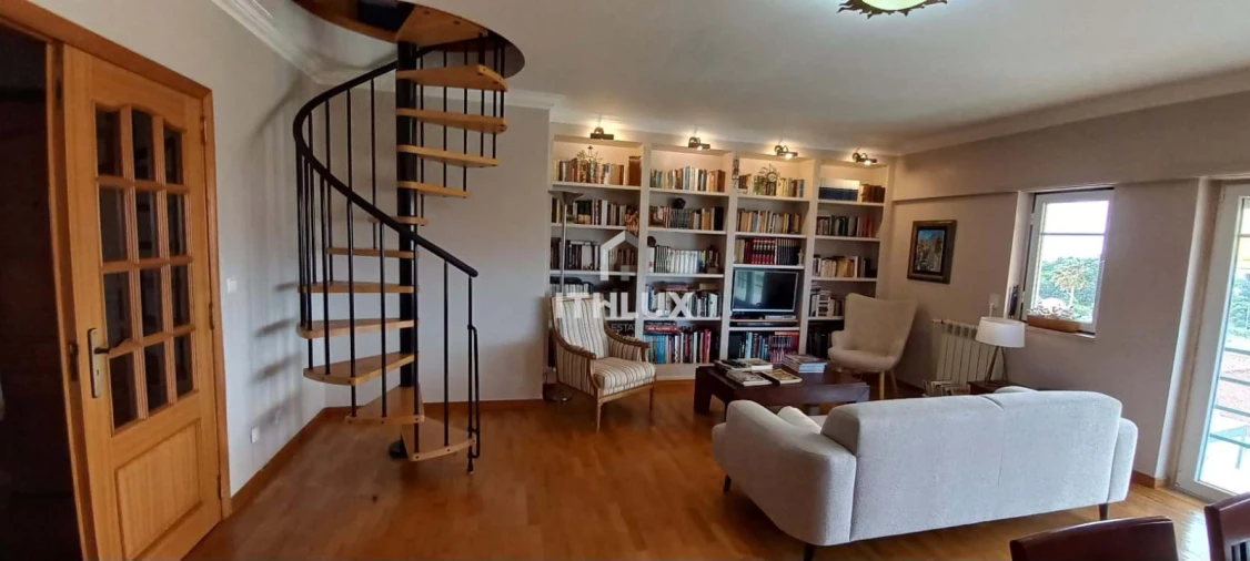 Apartamento T3 para Venda em São Domingos de Rana Foto 2