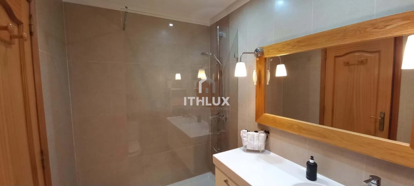 Apartamento T3 para Venda em São Domingos de Rana Foto 30