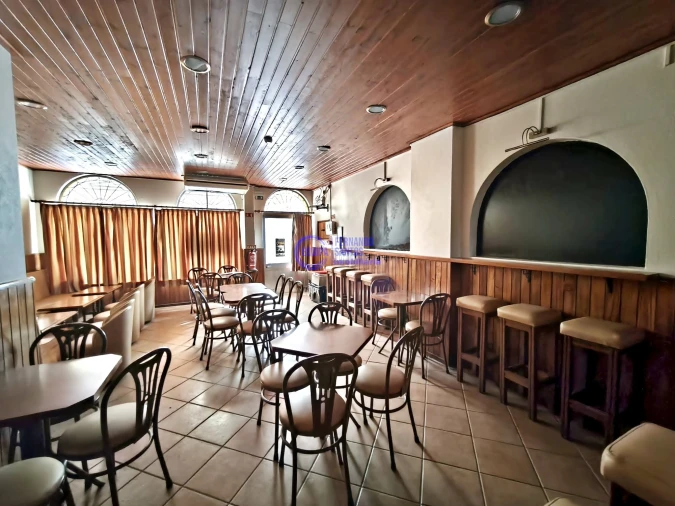 Negócio para Venda em Armação de Pera Foto 1